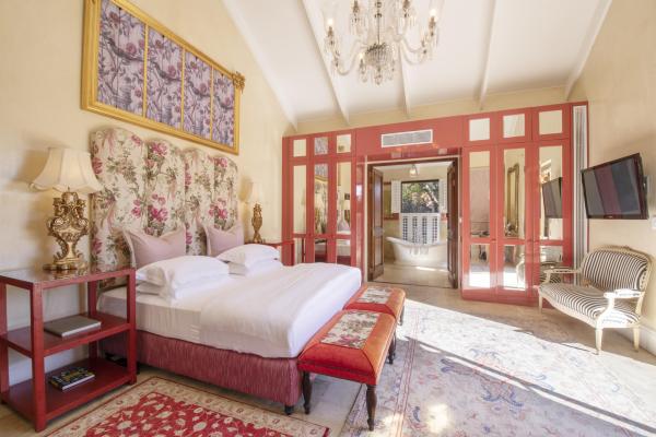 Three Bedroom Vineyard Suite