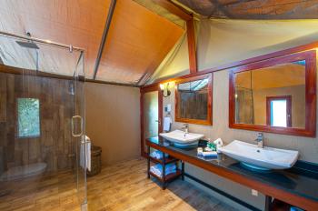 Luxury Guest Suites (6 Rooms)