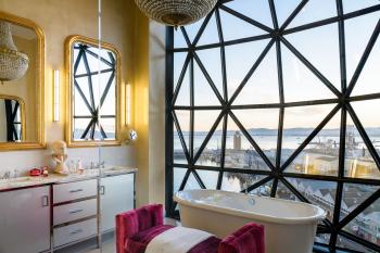 Deluxe Superior Suite