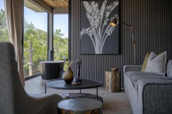 Bayethe Safari Lodge 