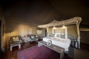 Luxury Tent at Chitabe Camp 