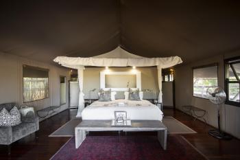 Luxury Tent at Chitabe Camp 
