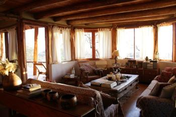 Kanzi House Luxury Villa