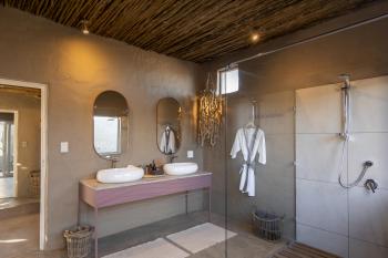 Little Kulala Lodge 