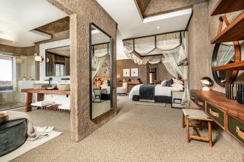 Sabi Sabi Earth Lodge