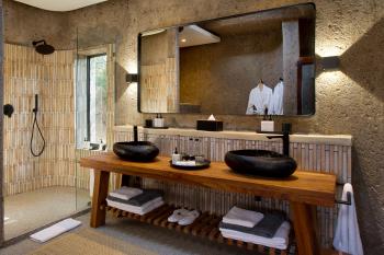 Sabi Sabi Earth Lodge