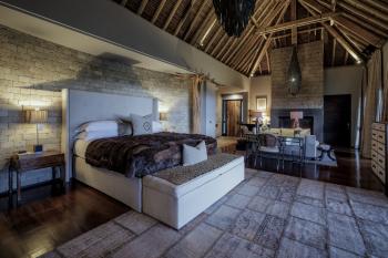 Sirai House Master Suite