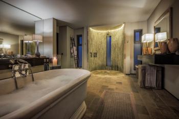 Sirai House Master Suite