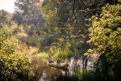 Canoeing on the Zambezi 