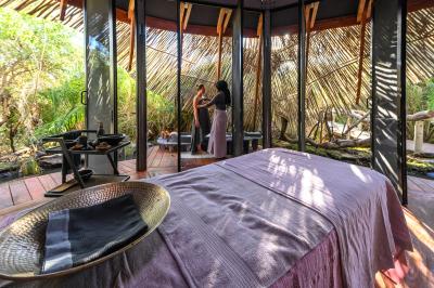 Unwind in the Wilderness at the Jao Spa