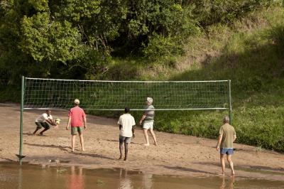 Bush volley ball