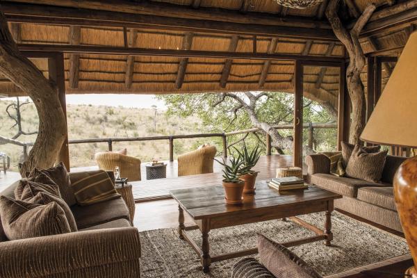 Tuningi Safari Lodge