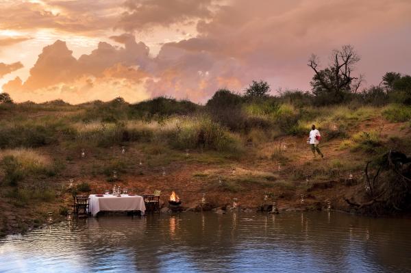 Morukuru River House