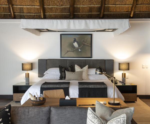 Shamwari Eagles Crag Lodge