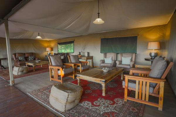 Kadizora Camp: Okavango Delta, Botswana