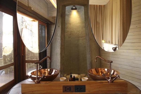 Sandibe Okavango Safari Lodge, Botswana