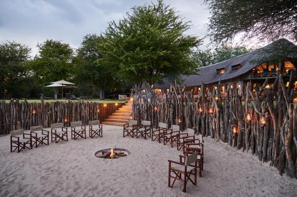 Leroo La Tau | Mkgadikgad | Botetsi River