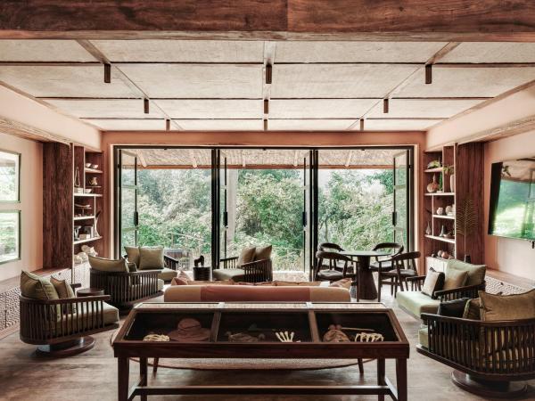 Gorilla Forest Lodge 