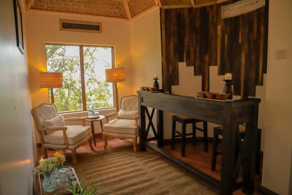 Nkuringo Bwindi Gorilla Lodge