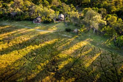 Okavango Delta Top 10 Luxury Safari Lodges & Camps